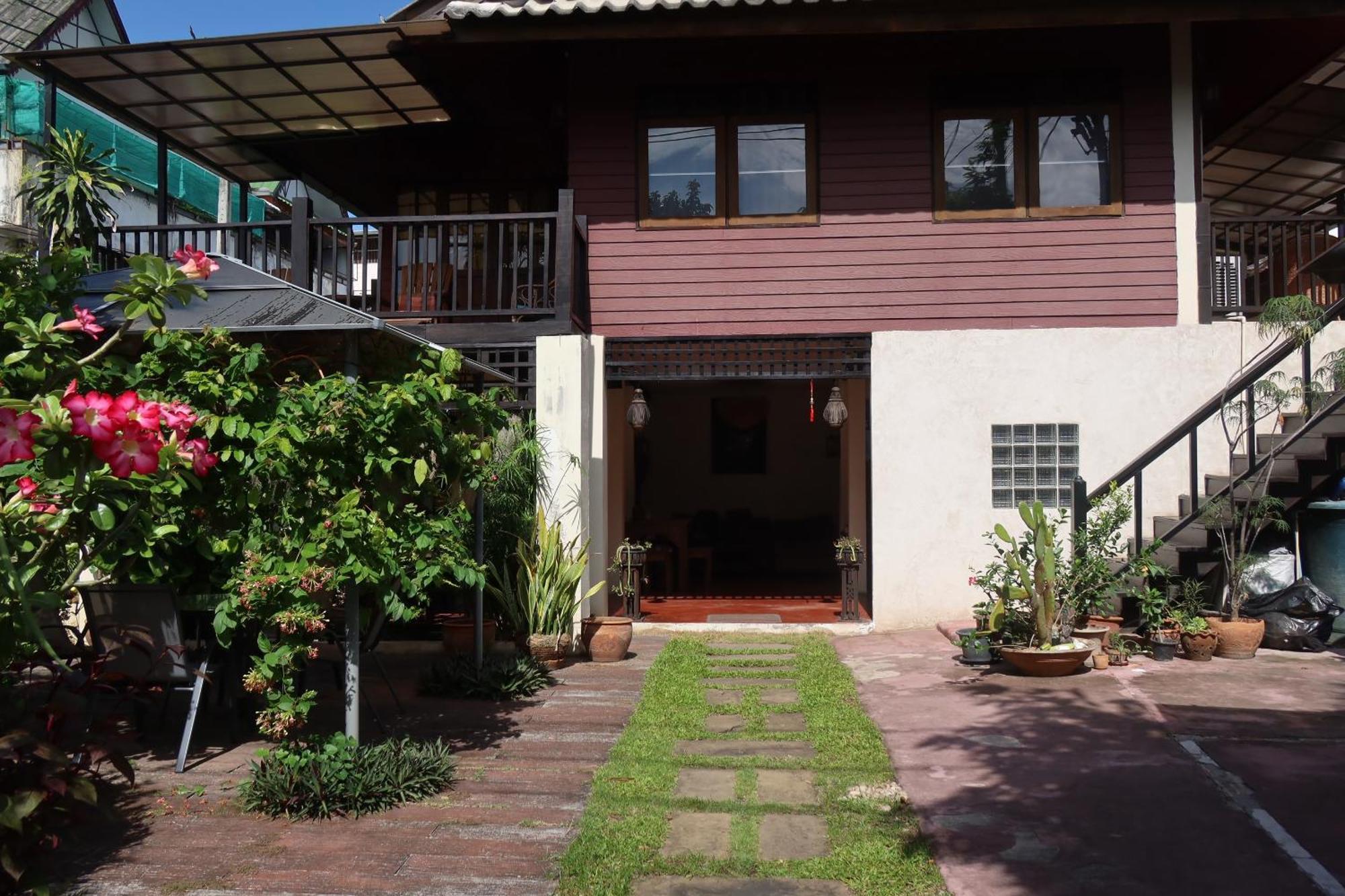 Banjai Garden Guesthouse Chiang Mai Dış mekan fotoğraf